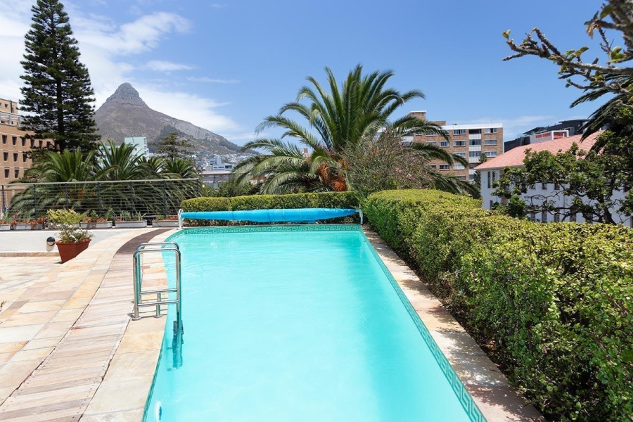 To Let 2 Bedroom Property for Rent in Sea Point Western Cape